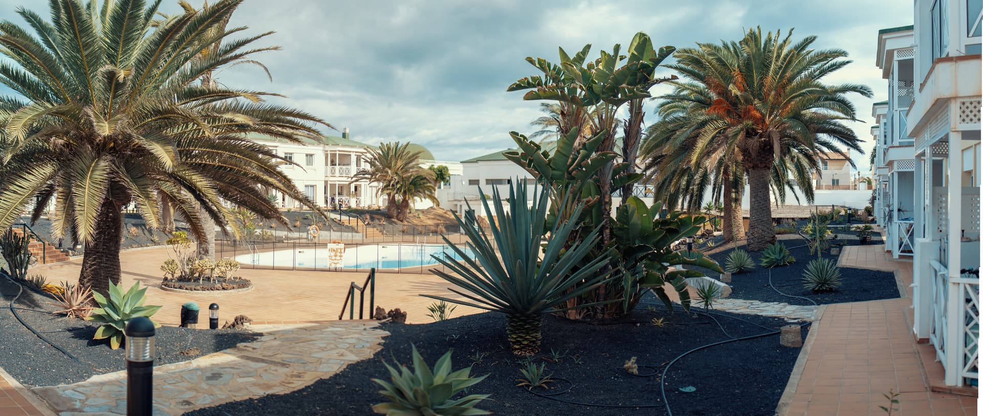 Open-plan living and dining space at Casa Nola, Corralejo